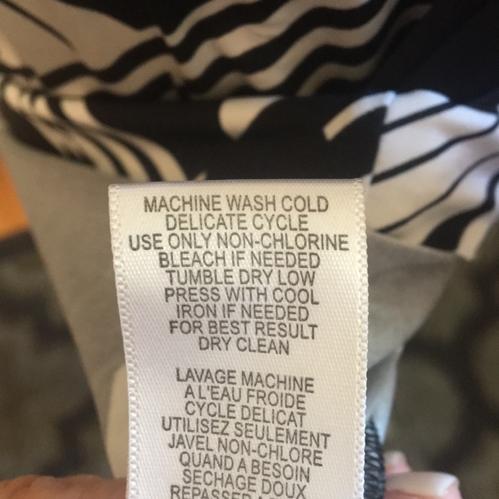 BCBG Wrap Dress V-Neck Full Back Mid Sleeves - Picture 12 of 12